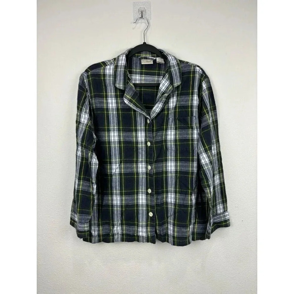 LL Bean Button Front Flannel Shirt Size Medium Relaxed Fit Plaid 100% Cotton - Picture 4 of 10
